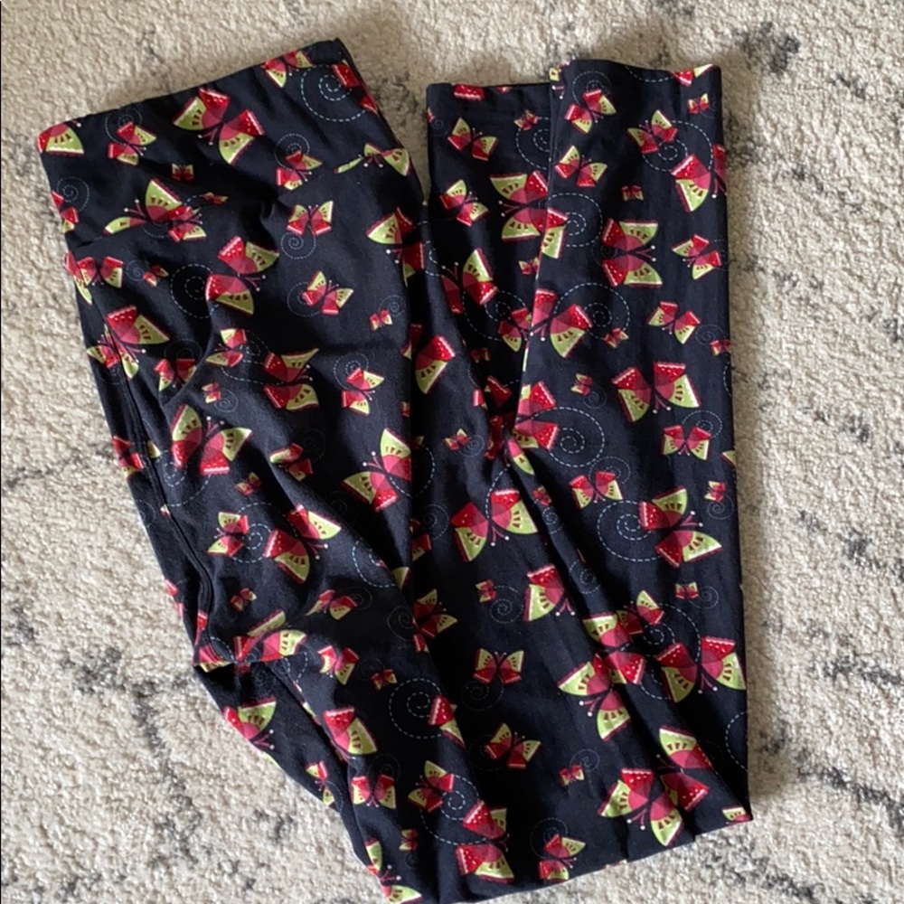 LuLaRoe Tall and Curvy Leggings